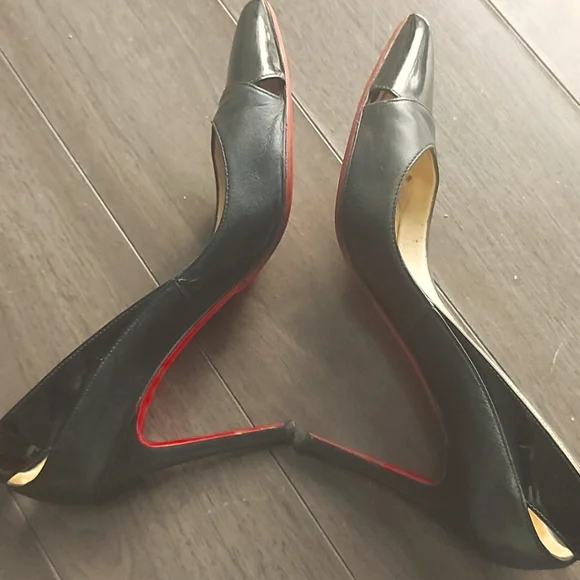Christian Louboutin Biblio Cutout Pointy Toe Pump - Size 37.5